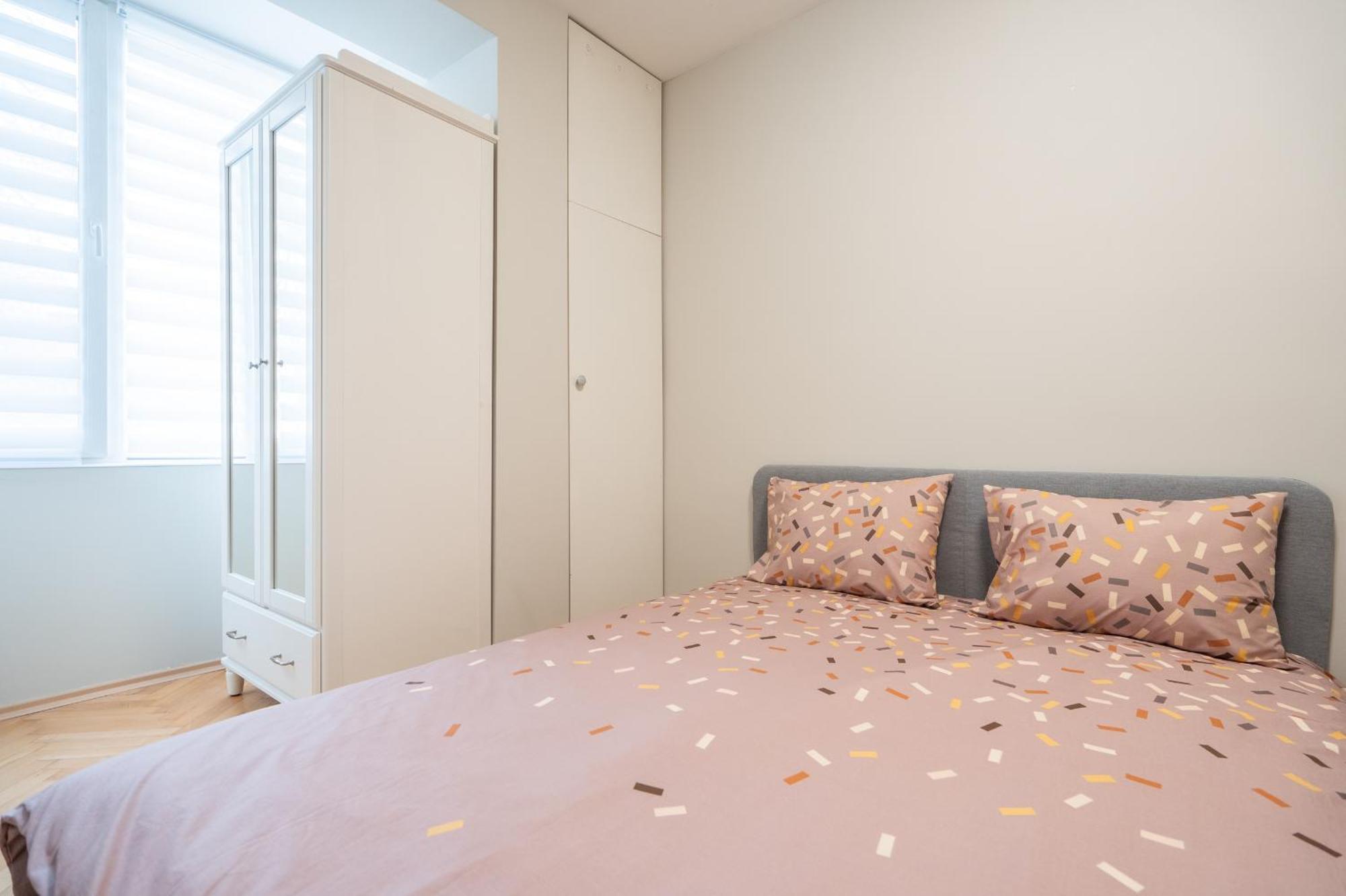 The Right Choice 10 Apartment Sofia Bagian luar foto